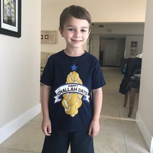 Happy challah days T-shirt Hanukkah Chanukah sz 4